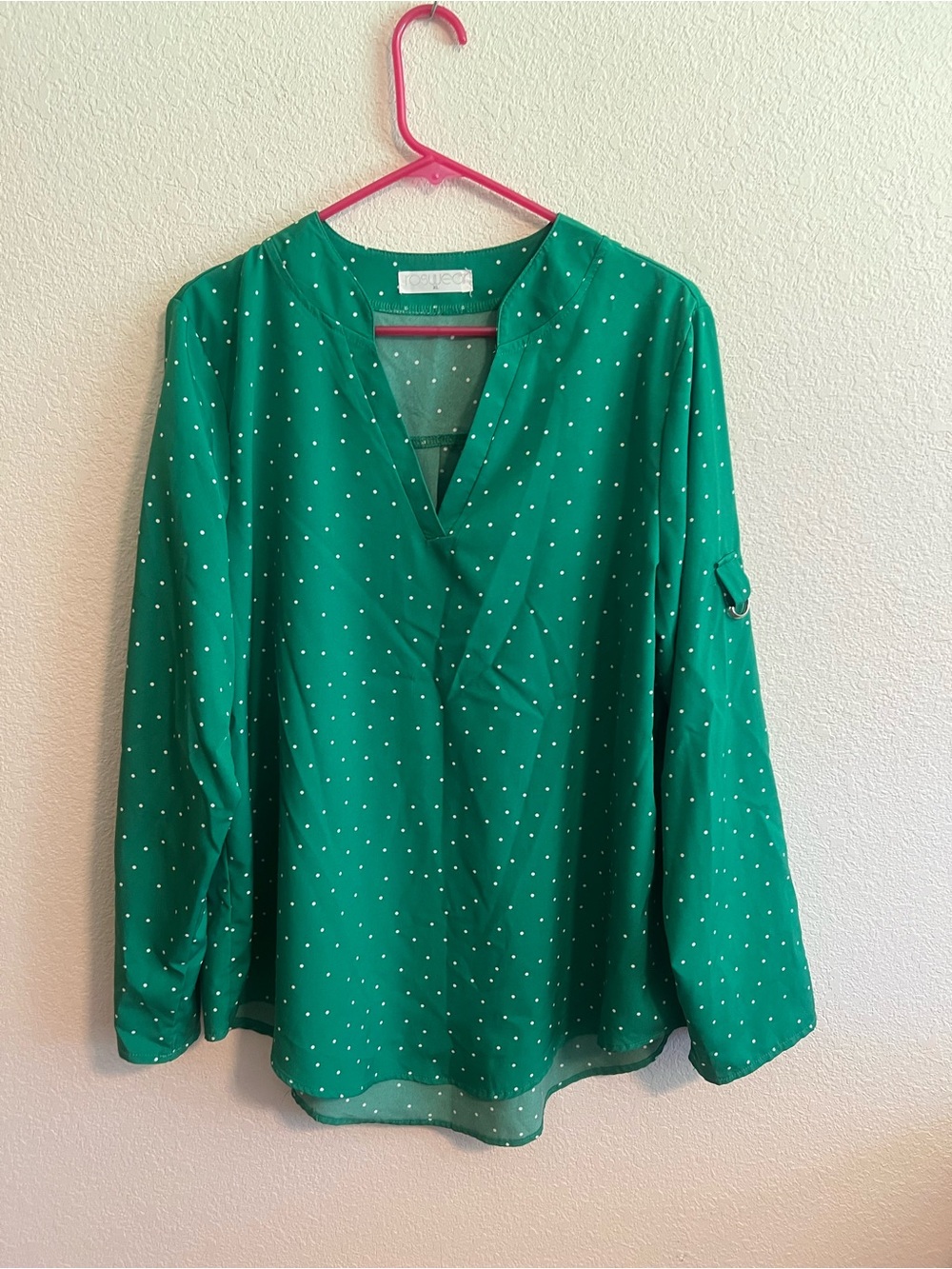 💃🏾 Women's Emerald Green Polka Dot Blouse - Lightweight Long Sleeve